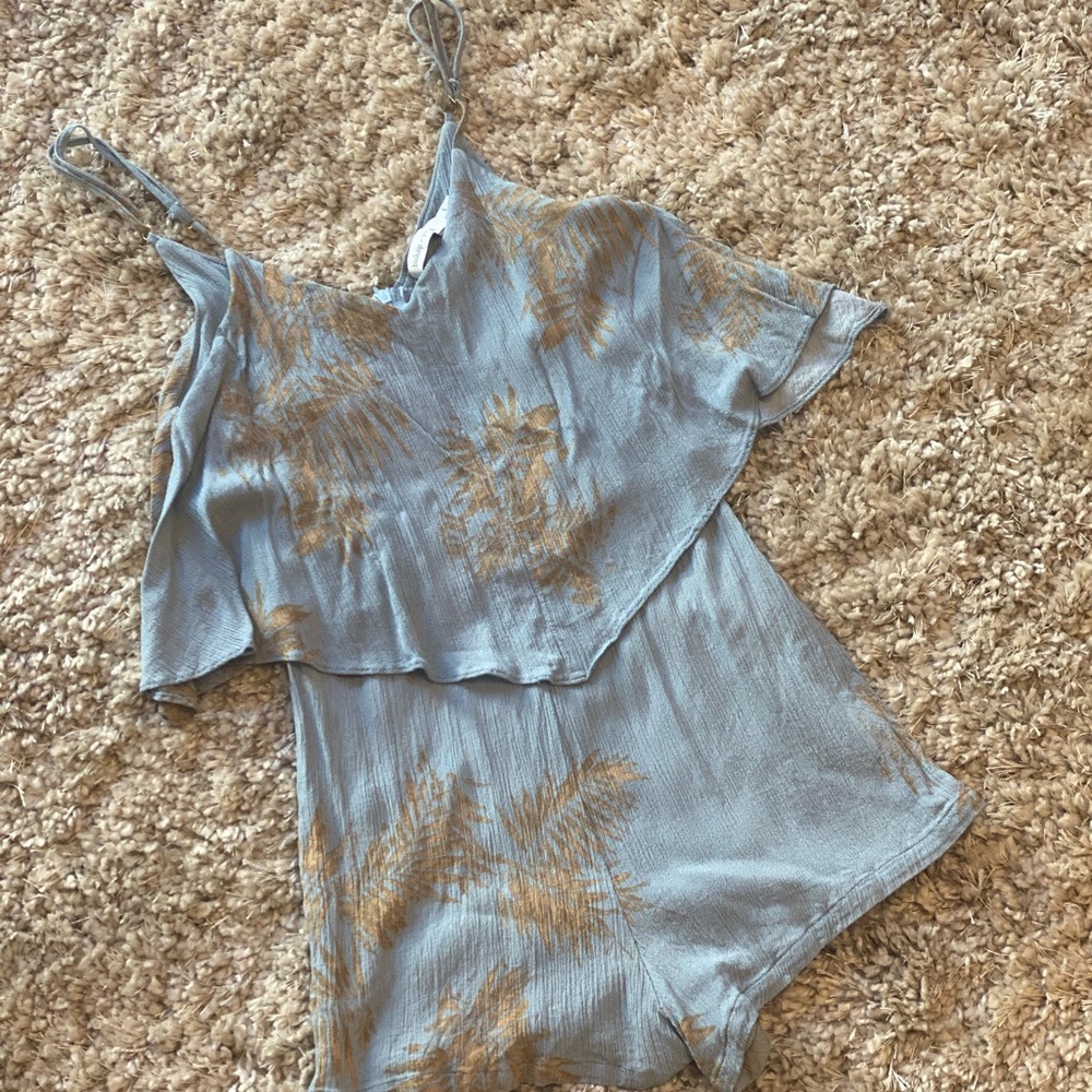 Francesca’s- Bishop & Young Romper